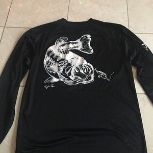 Paragon medium fishing shirt